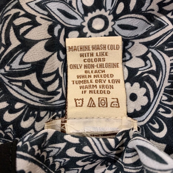 Navy Floral Blouse - Picture 7 of 7